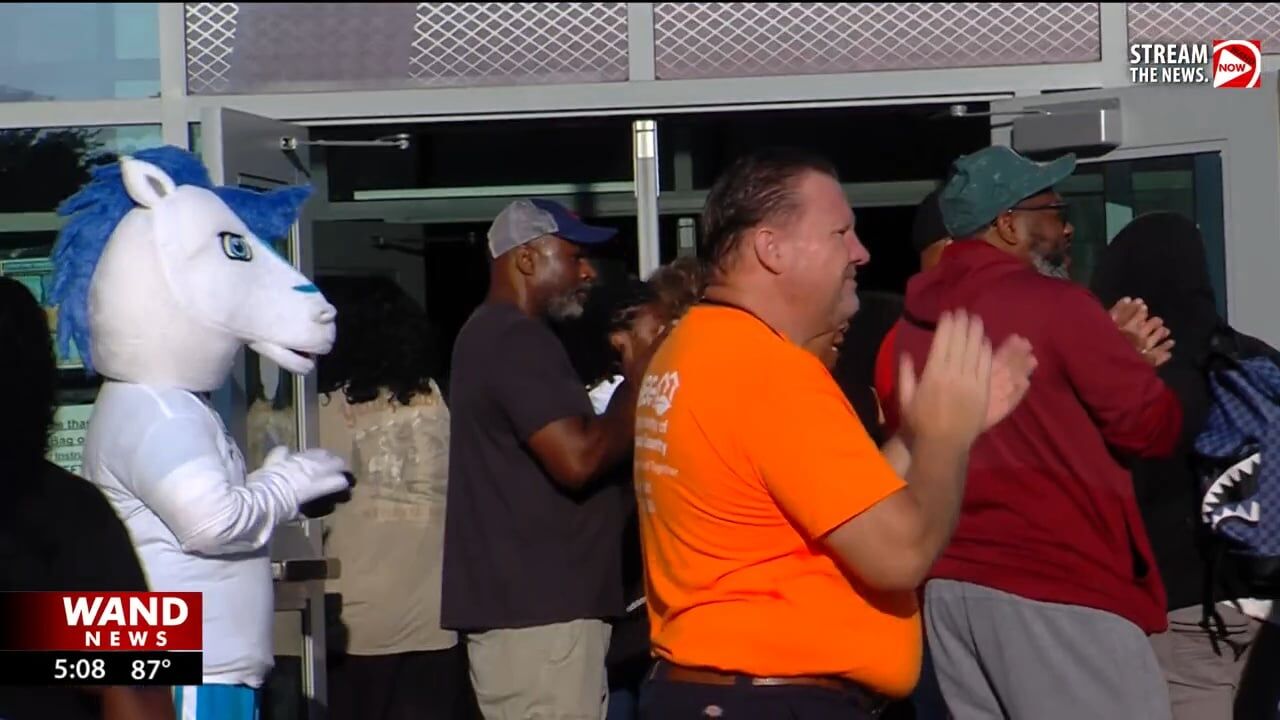 Special traditions, new goals highlight start to school across central Illinois